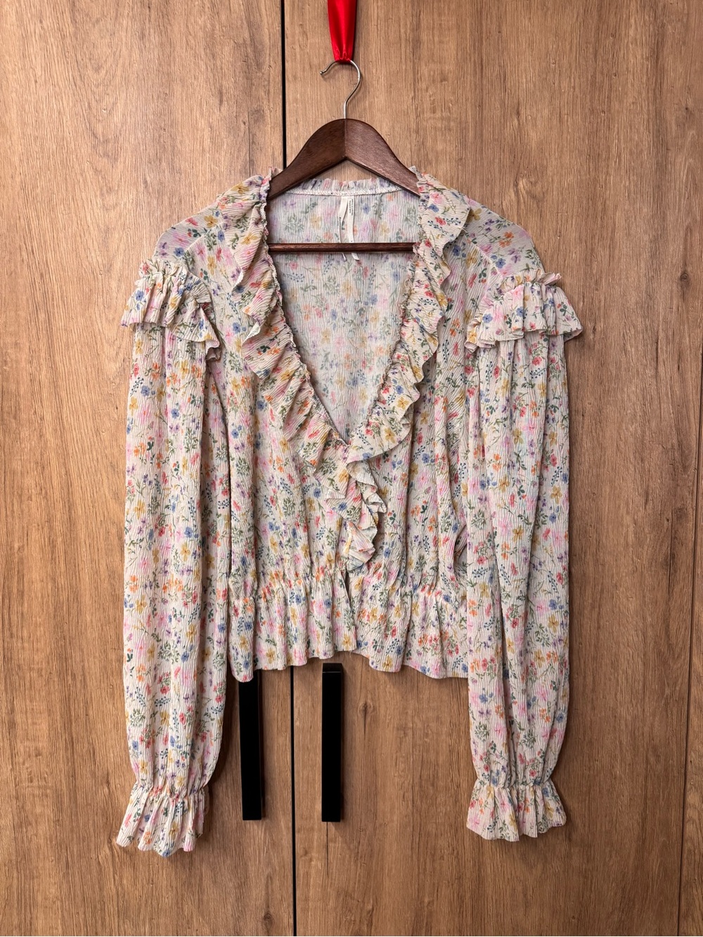 Anthropologie Women's Long Sleeve Peasant Pastel Floral Ruffled V-Neck Blouse L